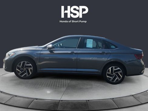 Used 2024 Volkswagen Jetta SEL image 2