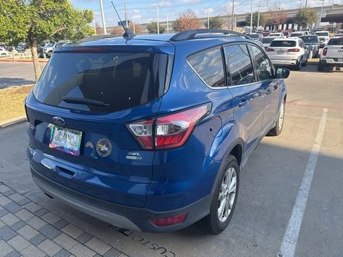 Used 2018 Ford Escape SEL image 3