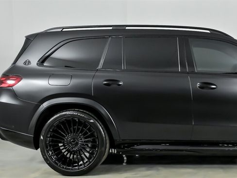 Used 2024 Mercedes-Benz Maybach GLS 600 4MATIC image 13