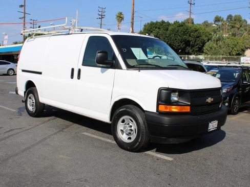 Used 2017 Chevrolet Express 2500 image 1
