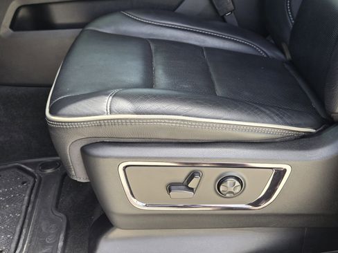 Used 2024 RAM 1500 Limited AWD/4WD image 25