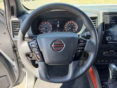 Used 2022 Nissan Frontier PRO-4X AWD/4WD image 21