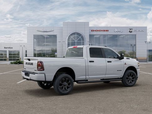 New 2026 RAM 2500 Big Horn AWD/4WD image 4