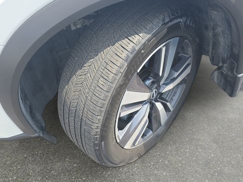 Used 2024 Nissan Rogue SL w/ SL Premium Package FWD image 31