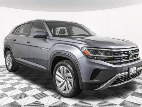 Used 2022 Volkswagen Atlas Cross Sport SE image 11