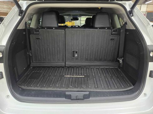 Used 2022 Toyota Highlander Limited AWD/4WD image 14