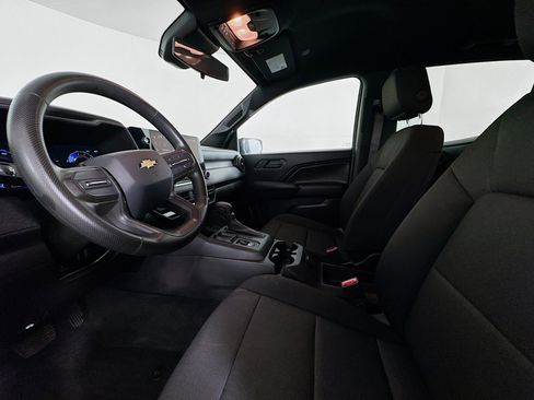 Used 2024 Chevrolet Colorado W/T image 21