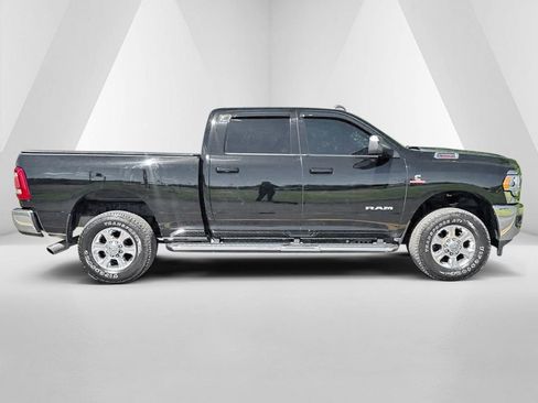 Used 2022 RAM 2500 Big Horn w/ Level C Equiment Group AWD/4WD image 8