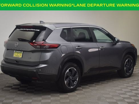 Used 2025 Nissan Rogue SV AWD/4WD image 7