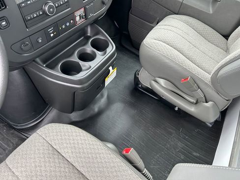 New 2025 Chevrolet Express 3500 Work Van w/ Power Convenience Package image 16
