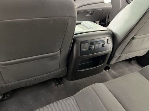 Used 2019 Chevrolet Tahoe LS AWD/4WD image 43