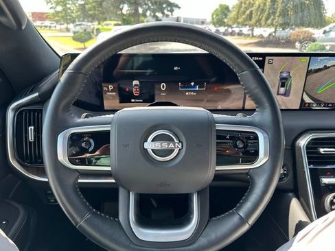 Certified 2025 Nissan Armada Platinum AWD/4WD image 38