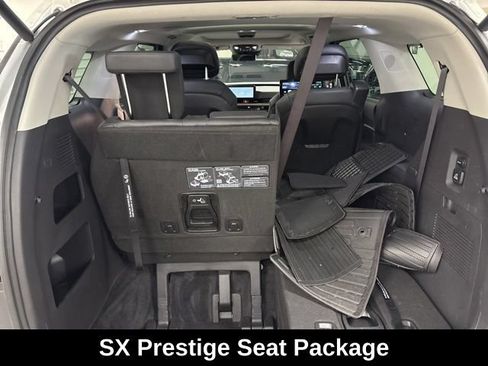 Used 2025 Kia Carnival SX Prestige FWD image 4