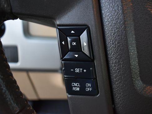 Used 2013 Ford F150 Lariat w/ Lariat Chrome Pkg image 14