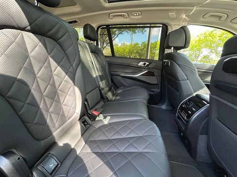 Used 2025 BMW X7 xDrive40i AWD/4WD image 45