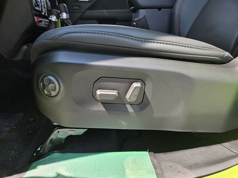 New 2025 Jeep Gladiator Rubicon w/ Convenience Group image 21