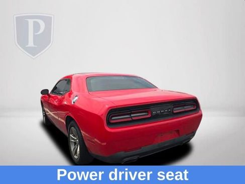 Used 2017 Dodge Challenger SXT RWD image 8