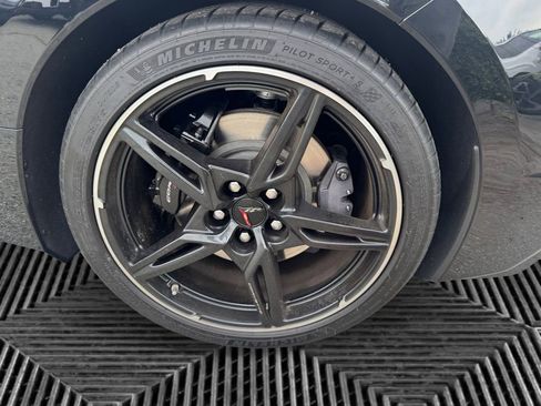 Used 2023 Chevrolet Corvette Stingray w/ Z51 Performance Package image 36