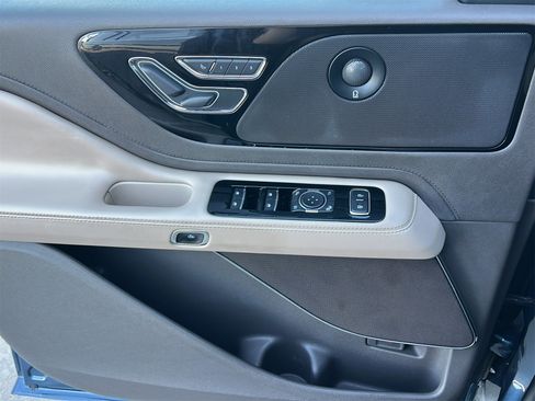 Used 2020 Lincoln Aviator Reserve w/ Equipment Group 201A image 25