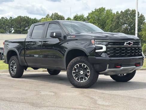 Used 2026 Chevrolet Silverado 1500 ZR2 AWD/4WD image 2