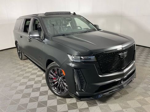 Used 2024 Cadillac Escalade ESV V w/ LPO, ONYX Package image 41