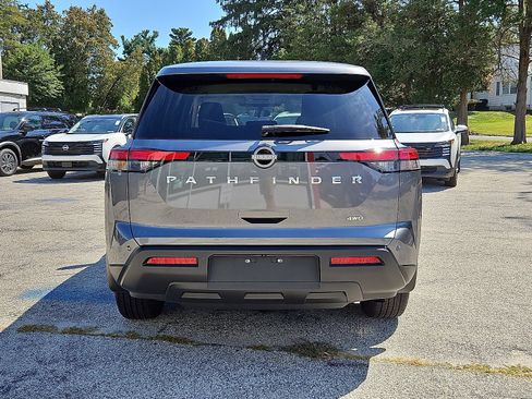 Certified 2024 Nissan Pathfinder S image 5