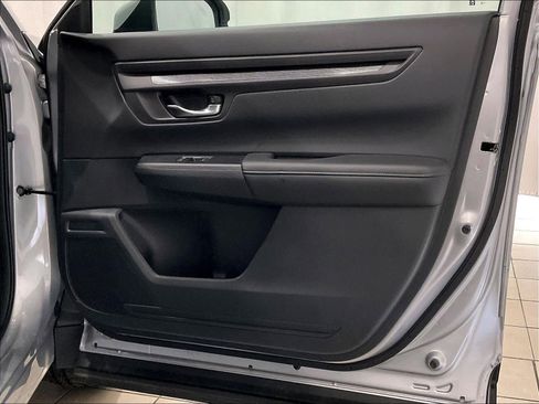 Used 2025 Honda CR-V LX image 12