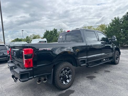 Used 2023 Ford F250 Lariat w/ Sport Appearance Package AWD/4WD image 5