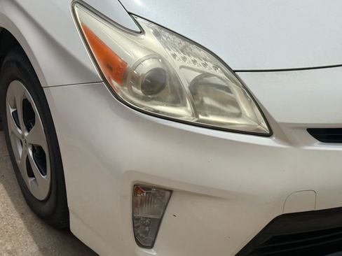 Used 2012 Toyota Prius Two FWD image 3
