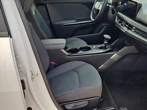Used 2025 Kia K4 FWD image 20