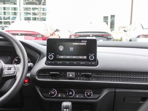 Used 2025 Honda HR-V LX image 18