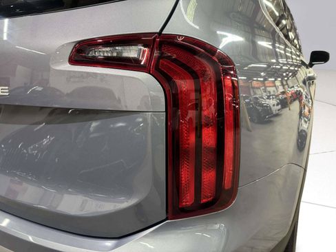 Used 2025 Kia Telluride S FWD image 18
