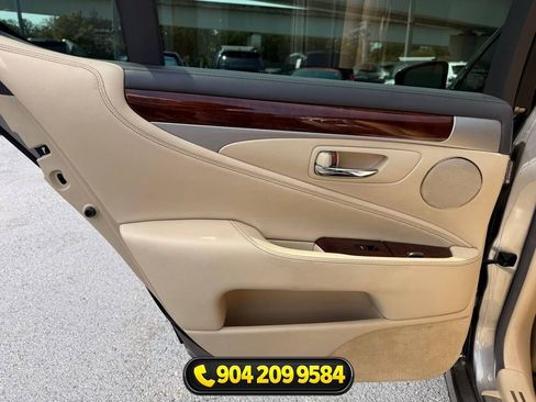 Used 2016 Lexus LS 460 w/ Comfort Package RWD image 19
