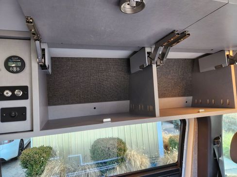 Used 2025 Mercedes-Benz Sprinter 2500 image 30