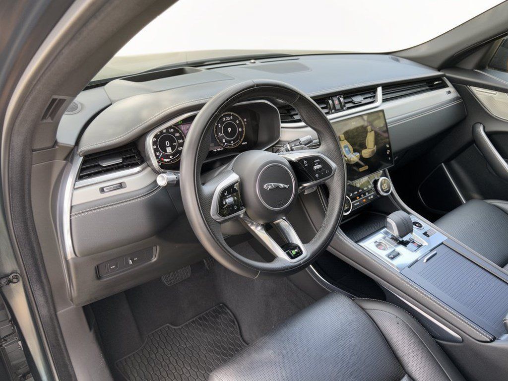 Used 2021 Jaguar F-PACE R-Dynamic S AWD/4WD image 4