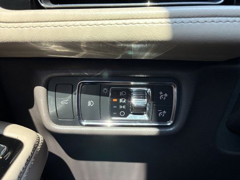 Used 2020 Lincoln Aviator Reserve w/ Equipment Group 202A AWD/4WD image 10