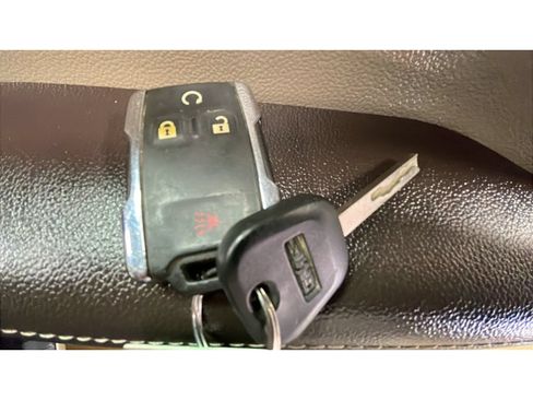 Used 2018 GMC Sierra 1500 SLT AWD/4WD image 19
