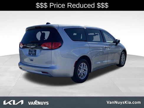 Used 2024 Chrysler Voyager LX FWD image 29