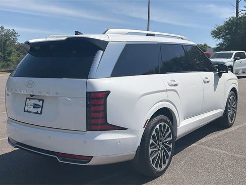 Used 2026 Hyundai Palisade Calligraphy FWD image 4
