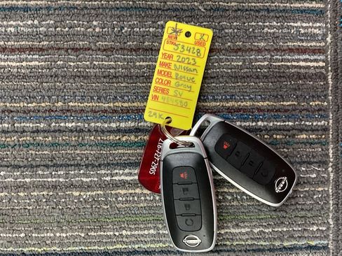 Used 2023 Nissan Rogue SV image 22