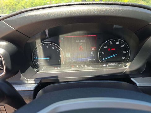 Used 2023 Ford Explorer XLT w/ Equipment Group 202A AWD/4WD image 9