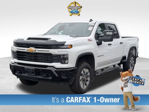 Used 2025 Chevrolet Silverado 2500 Custom w/ Custom Value Package image 1