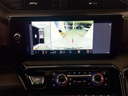 Used 2024 GMC Sierra 1500 AT4X image 16