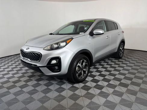 Used 2022 Kia Sportage LX AWD/4WD image 7