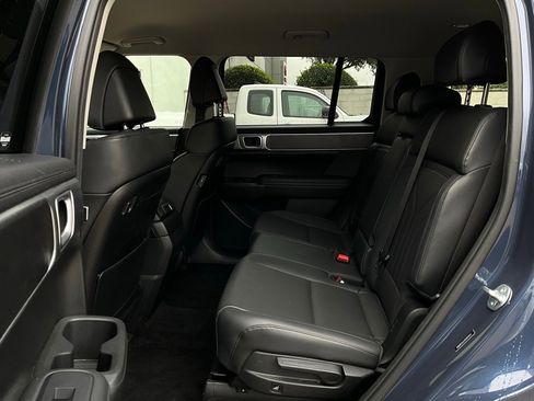 Used 2025 Hyundai Santa Fe SEL image 12