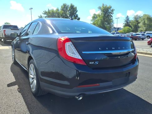 Used 2015 Lincoln MKS w/ Equipment Group 101A FWD image 4