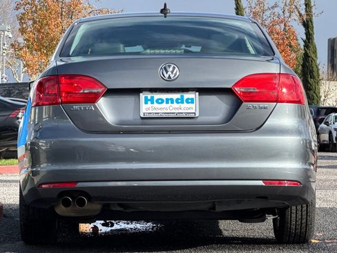 Used 2013 Volkswagen Jetta SE image 9