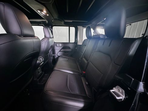 Used 2023 Jeep Wrangler Sahara w/ Cold Weather Group image 29