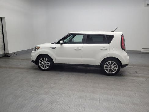 Used 2019 Kia Soul + image 3