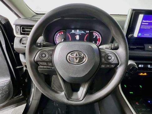 Used 2024 Toyota RAV4 XLE w/ Convenience Package FWD image 18